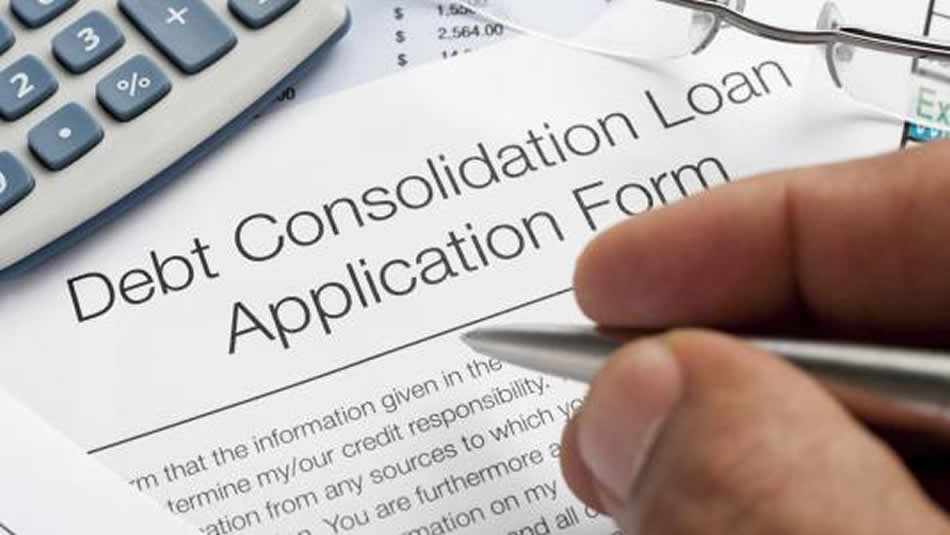 do consolidation loans hurts your credit score