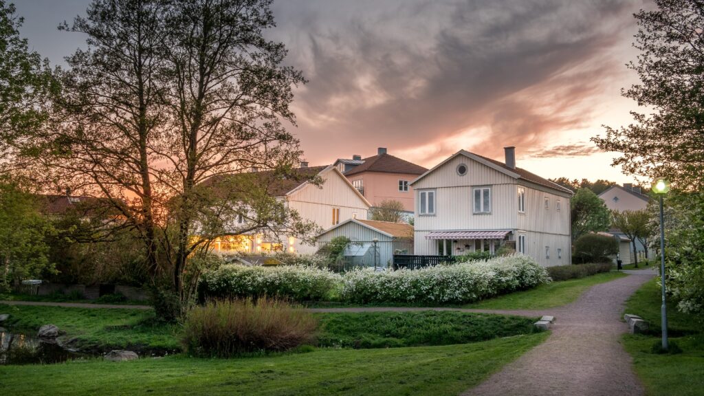 How Much Money Do I Need to Save to Buy a House?